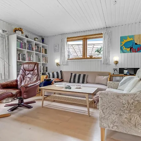 Holiday home Stunning In Faxe Ladeplads With Wifi Fakse Ladeplads