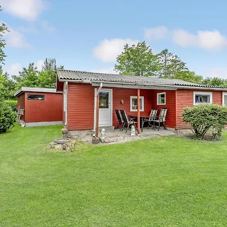 Ferienhaus Cozy Home In Faxe Ladeplads With Wifi