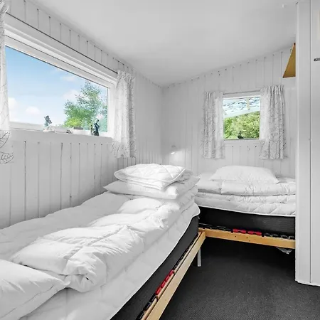 Cozy Home In Faxe Ladeplads With Wifi Ferienhaus Fakse Ladeplads
