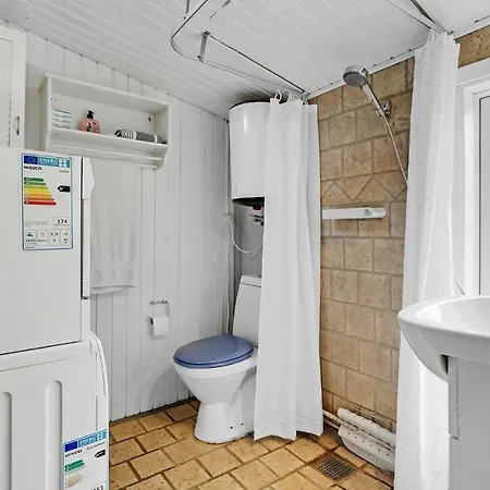Cozy Home In Faxe Ladeplads With Wifi * Fakse Ladeplads